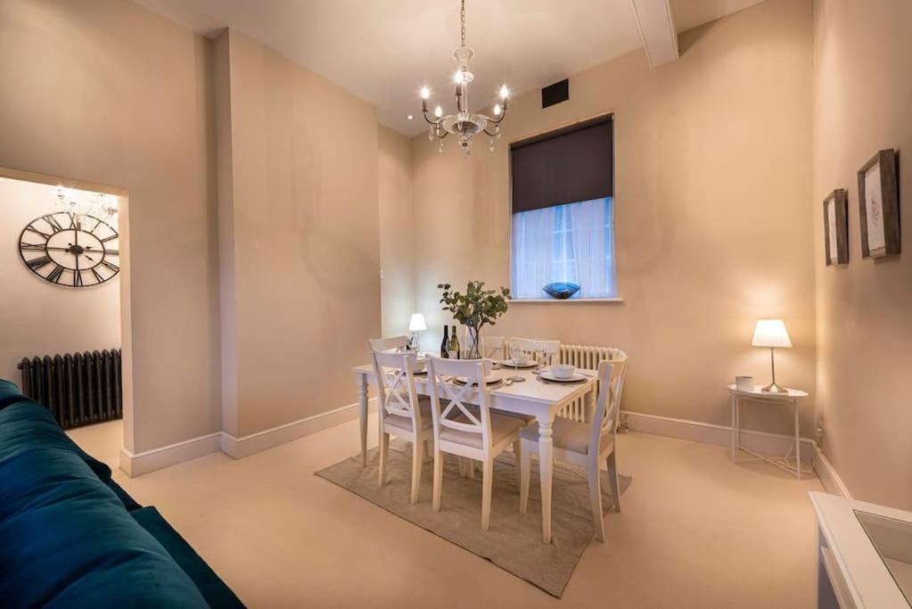 Choristers Mews: Luxury Cottage A Stones Throw From The Cathedral! Lincoln Exteriér fotografie